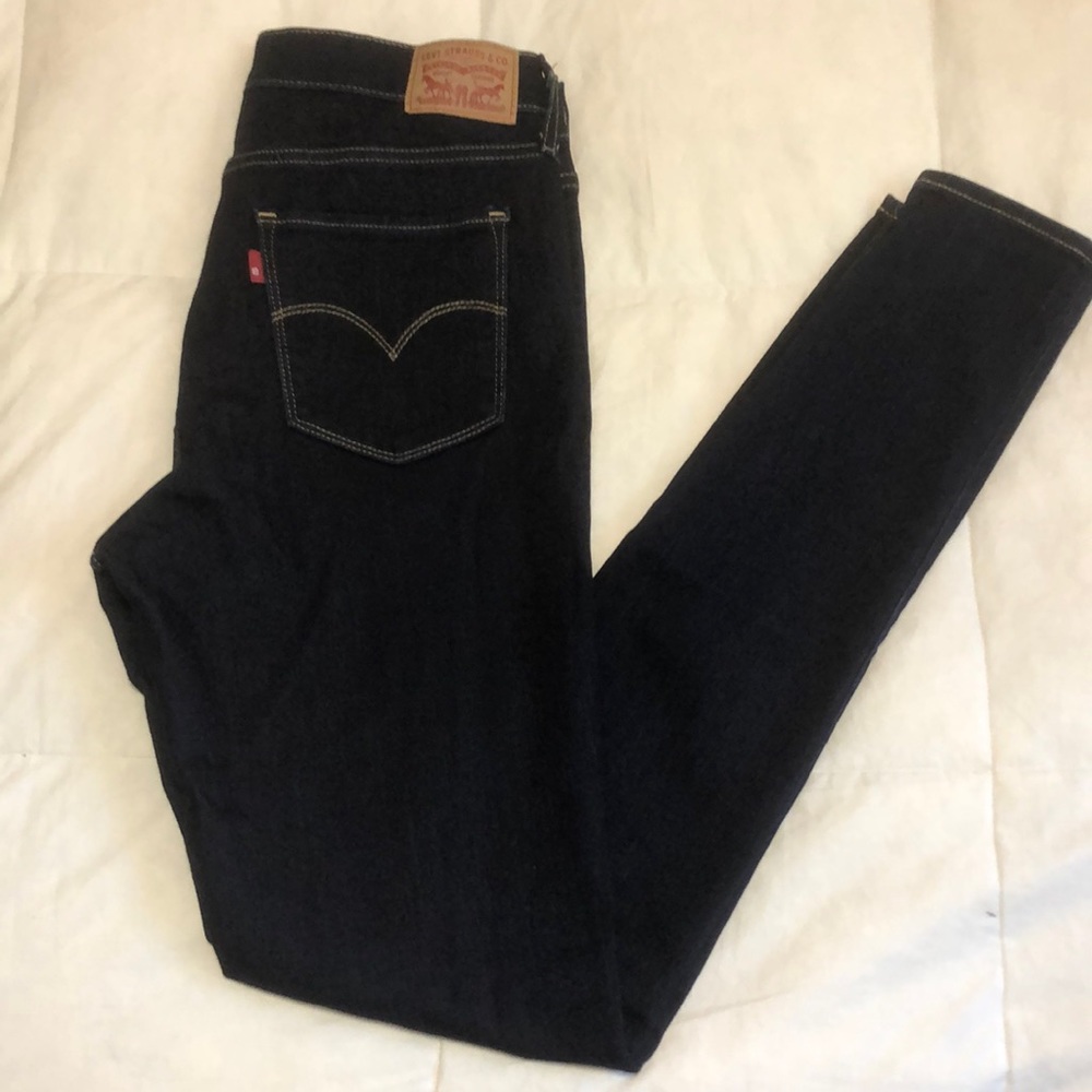 Levi’s Skinny Dark Wash Jeans W29 L32 (Sz 8-10) Like New!